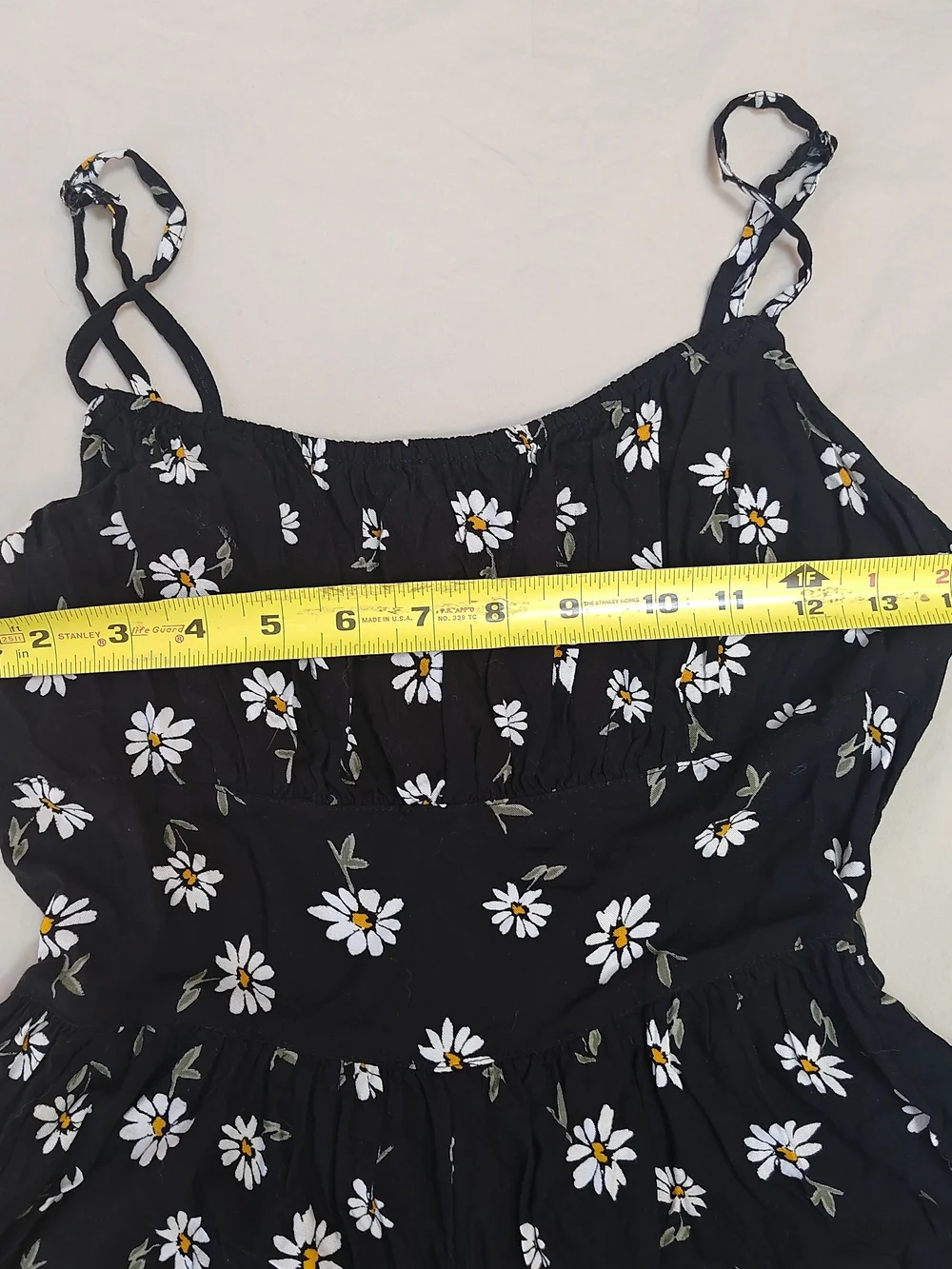 Hollister Black Floral Daisy Women's Short Romper - Lightweight S Small